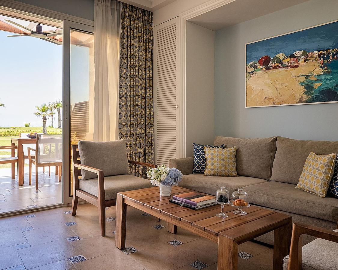 Four Seasons Hotel Alexandria At San Stefano Ngoại thất bức ảnh A living room at the resort