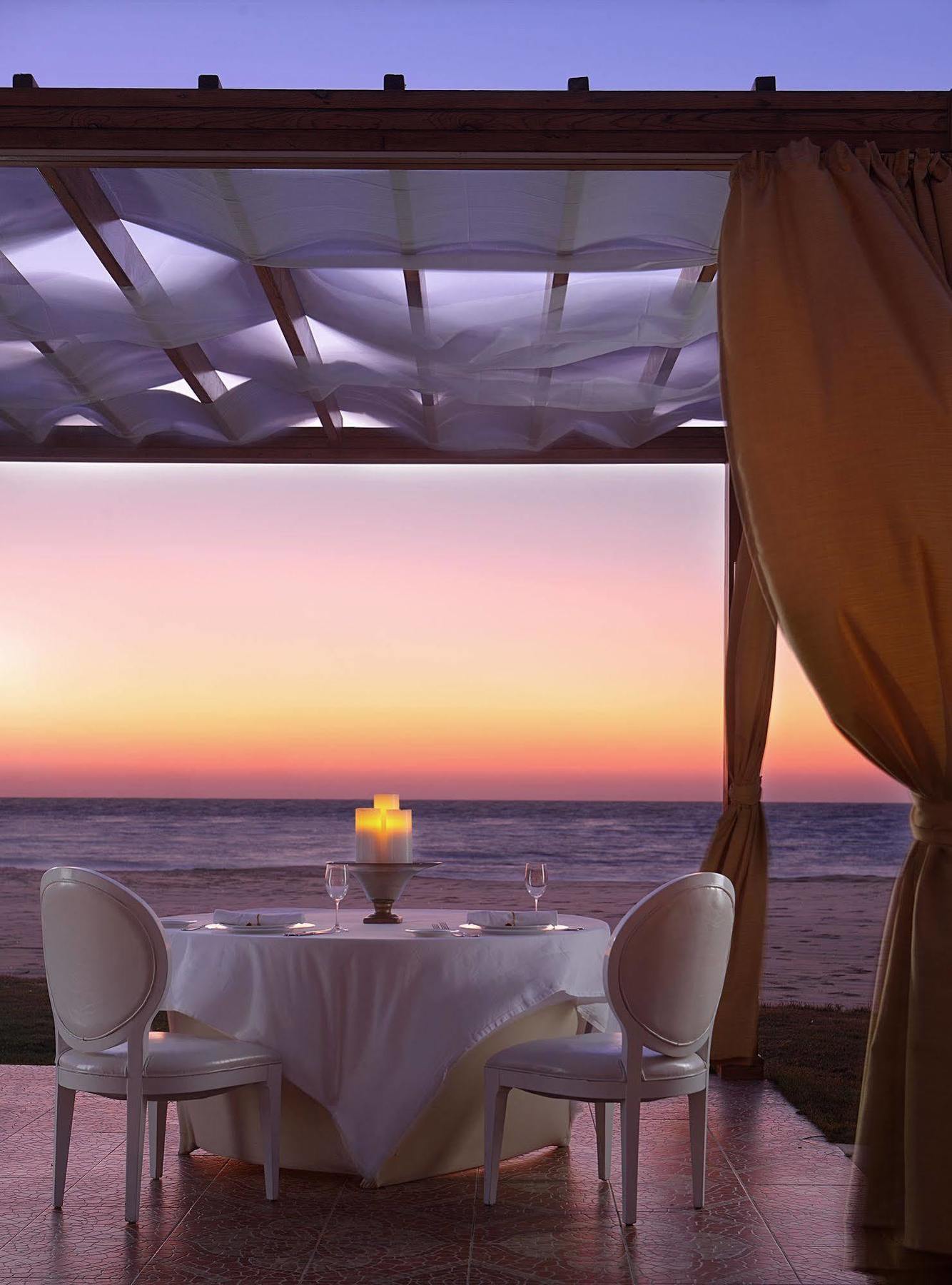 Four Seasons Hotel Alexandria At San Stefano Ngoại thất bức ảnh Sunset at the beach