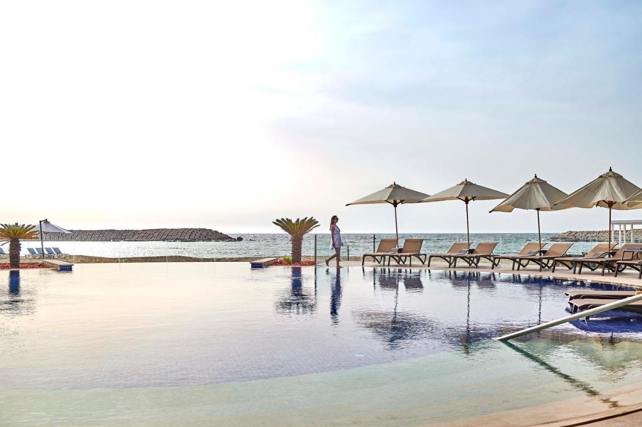 Four Seasons Hotel Alexandria At San Stefano Ngoại thất bức ảnh Infinity pool at the Dead Sea